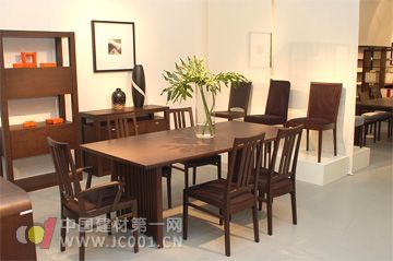 家具展會(huì)閉幕 眾企業(yè)攜新品開拓新市場(chǎng) - 新聞中心 - 九正(中國建材第一網(wǎng))
